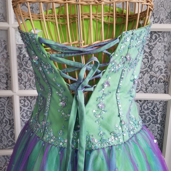 Mardi Gras Gown Studio 17 Green Purple Beaded Sz 8 - Picture 4 of 8